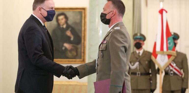 Komendant Warmińsko-Mazurskiego Oddziału SG Robert Inglot otrzymał nominację na stopień generała brygady
