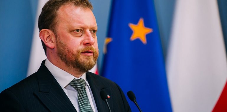 Koniec obowiązku noszenia maseczek na ulicach. Szumowski mówi, kiedy decyzja
