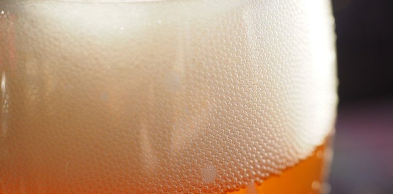 Uczestnik ruchu drogowego miał 2,7 promila alkoholu w wydychanym powietrzu.