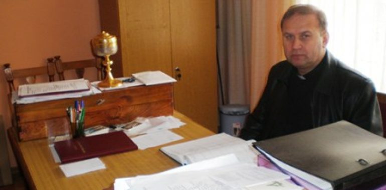Zasłużony ksiądz przechodzi na emeryturę – następcą zostanie Ks. Czesław Król